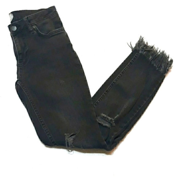 Free People black distressed cropped ankle skinny jean size 24 - Picture 1 of 5